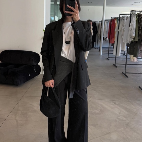 Black Onyx Large Bean Design Necklace - Picture 7 of 9